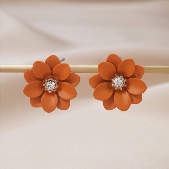 Flower stud earrings burnt orange flowers silver sparkle NWT - Picture 1 of 4